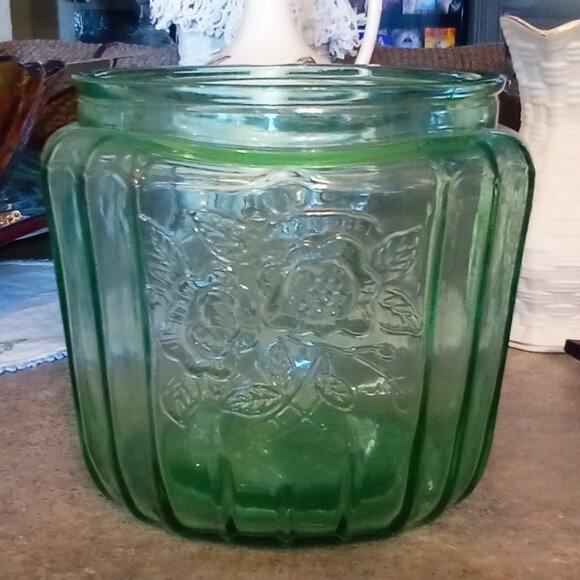 Vintage Anchor Hocking Cookie/Biscuit Jar - Light Green - Picture 3 of 5